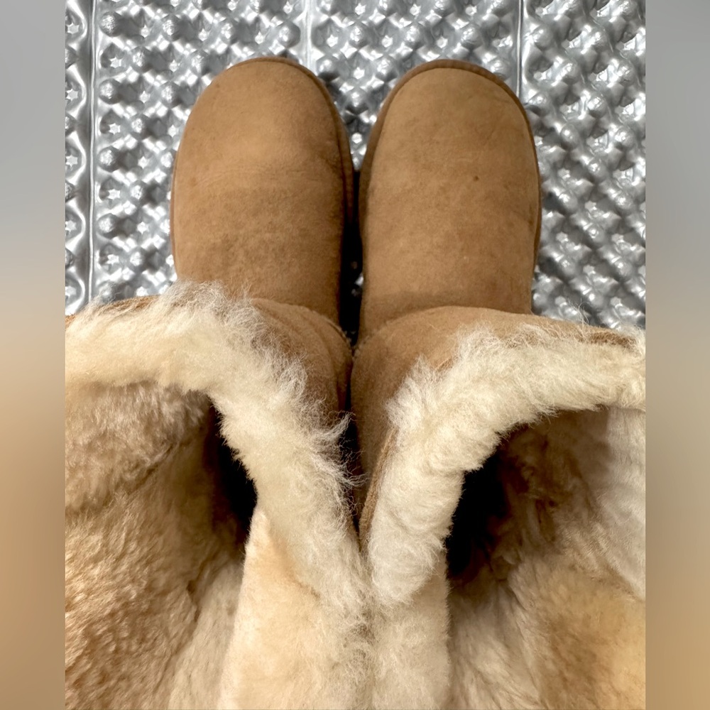 Ugg Australia Bailey Button Boots In Chestnut Siz… - image 6